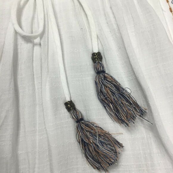 Women Whites Embroidered Multi Tassel Tie V-neckline Lace Up Peasant Top M - Picture 7 of 10